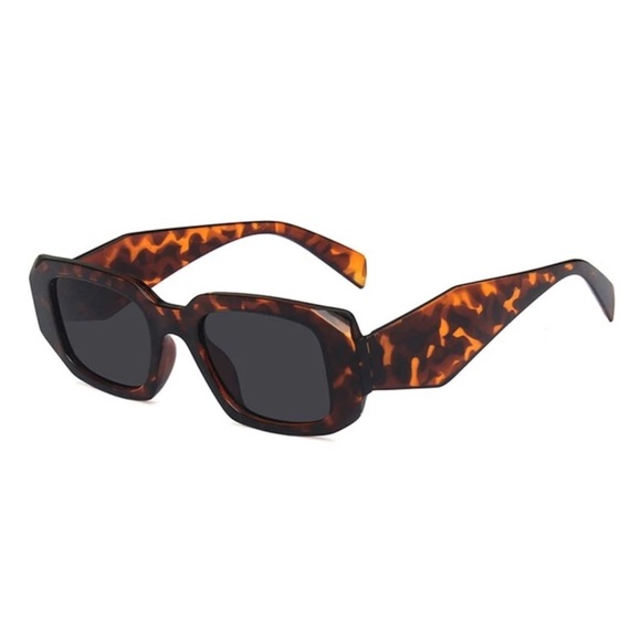 Tortoise Shell Rectangular Sunglasses - Picture 2 of 4